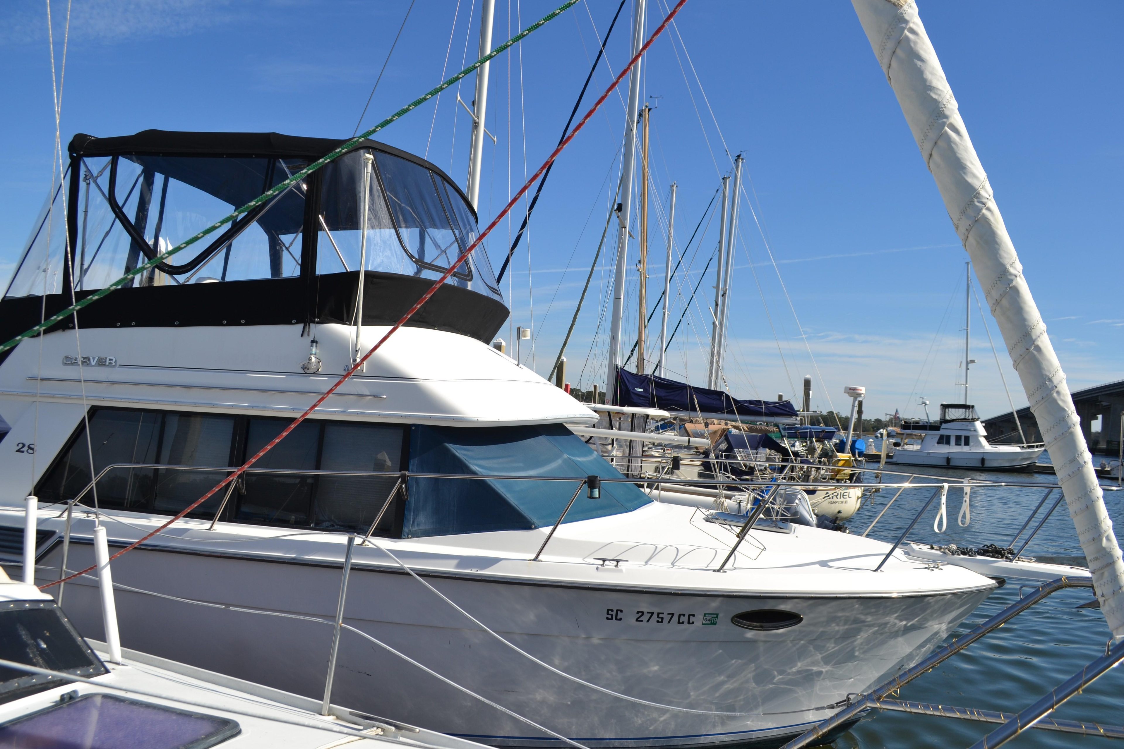 1992 Carver Yachts COMMAND BRIDGE