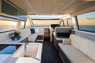 2022 Regal Boats 38 Grande Coupe