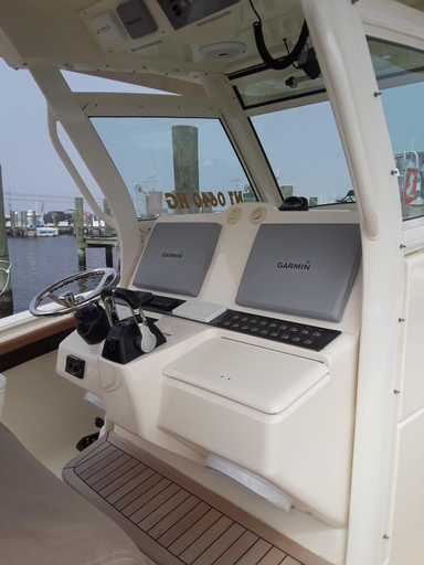 2013 Scout Boats 350 Lxf