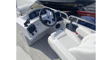 2021 Qwest Pontoons LE 822 XRE CRUISE