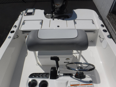 2022 Nautic Star 191 HYBRID