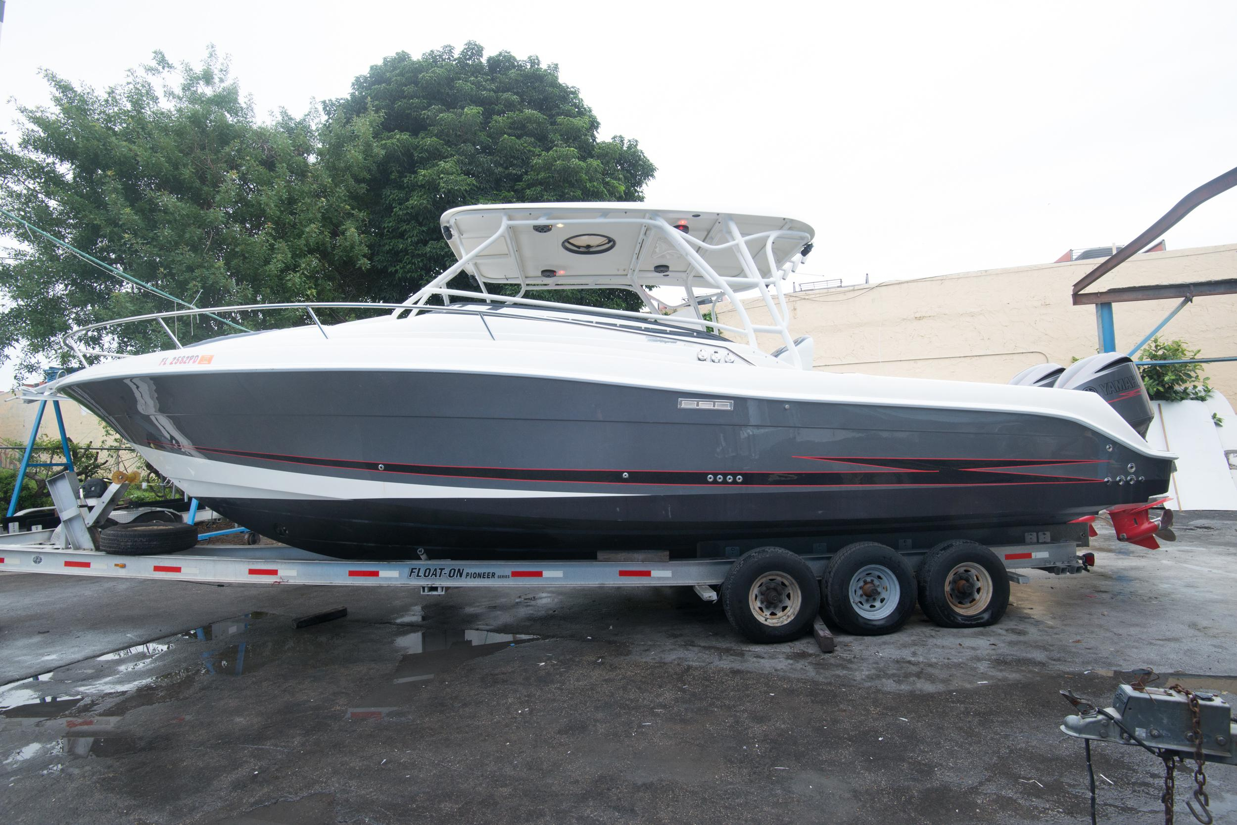 2006 HCB Yachts Vector 3300 VX