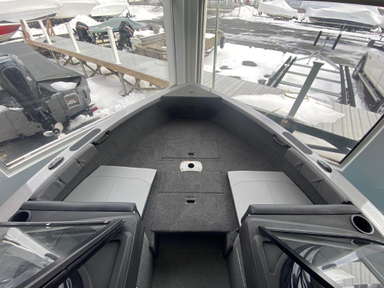 2021 Crestliner 1950 Super Hawk W/ 200HP!