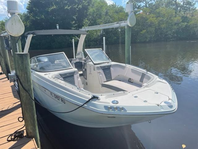 2018 Chaparral Boats 250 Suncoast