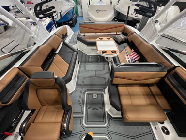 2021 Cobalt Boats R8 Surf