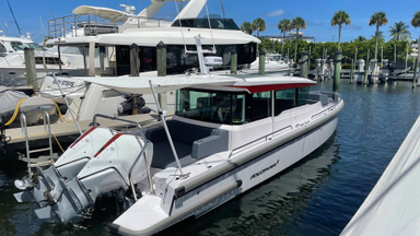 2021 Axopar 37 Cross Cabin