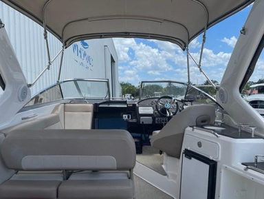 2016 Regal Boats 30 Express