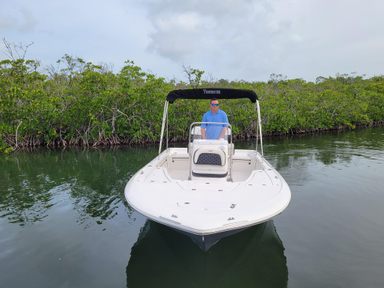 2021 Tidewater Boats 1910 Bay Max
