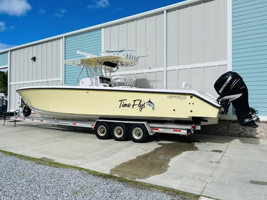 2009 Venture Yachts Center Console