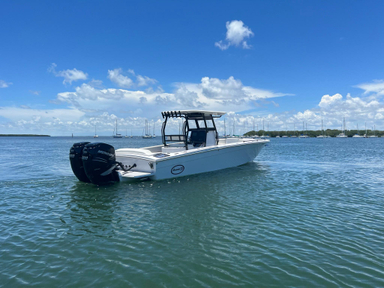 2005 Avanti Boats 33