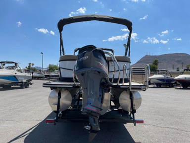 2022 Starcraft Marine SLS 3