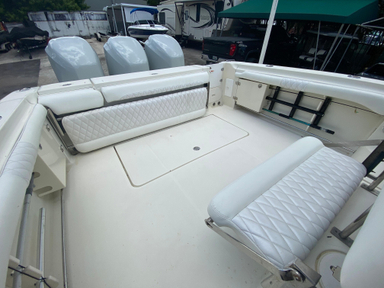2006 HCB Yachts Vector 3300 VX