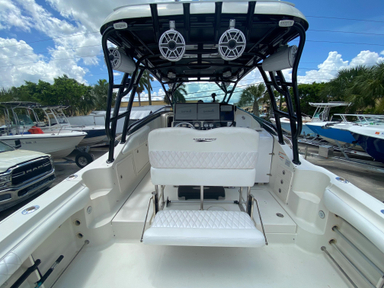 2006 HCB Yachts Vector 3300 VX