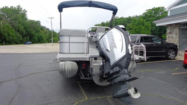 2019 Manitou Pontroon Boats Encore SE