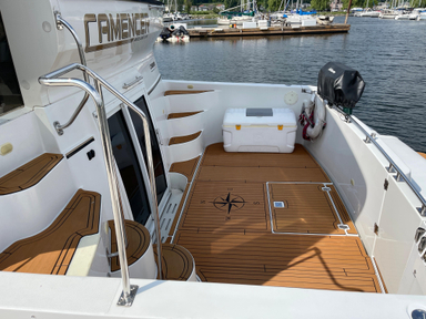 2002 Carver Yachts 564 Cockpit Motor Yacht