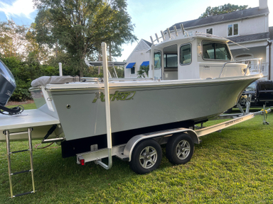 2021 Parker Offshore 2320 SL Sport Cabin