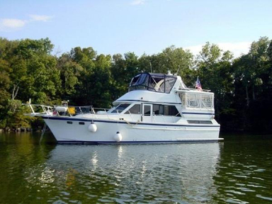 1990 Jefferson Yachts 42 Sundeck Motor Yacht