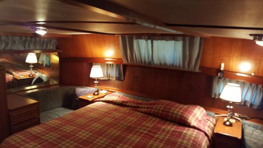 1990 Jefferson Yachts 42 Sundeck Motor Yacht