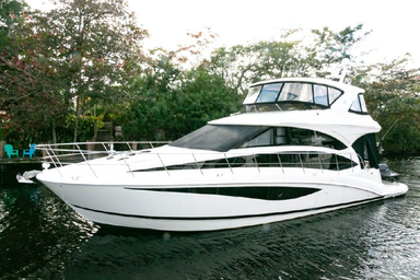 2013 Meridian Yachts 541 Sedan