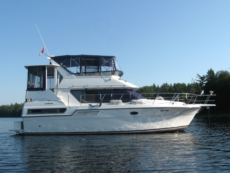 1995 Carver Yachts AFT CABIN MOTOR YACHT