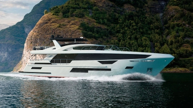 2022 Bering Yachts 92