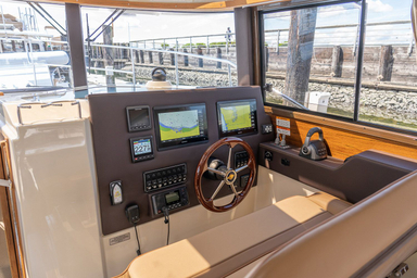 2022 Ranger Tugs R-29 Command Bridge