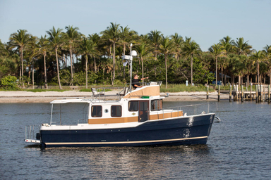 2022 Ranger Tugs R-31 Command Bridge