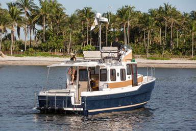 2022 Ranger Tugs R-31 Command Bridge