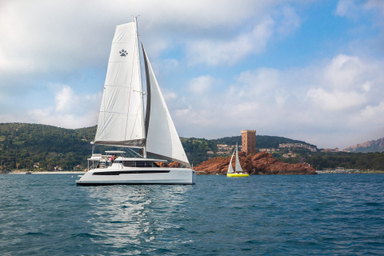 2019 Robertson and Caine Leopard 50