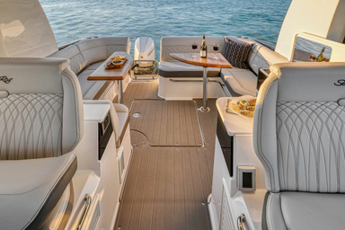 2023 Sea Ray Sundancer 370 Outboard