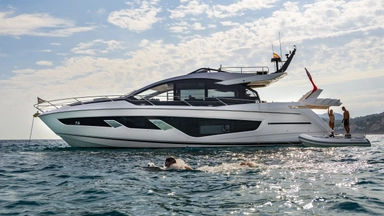 2022 Sunseeker 65 Sport Yacht