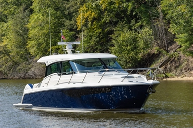 2023 Tiara Yachts 43 LE