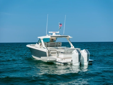 2023 Tiara Yachts 43 LS