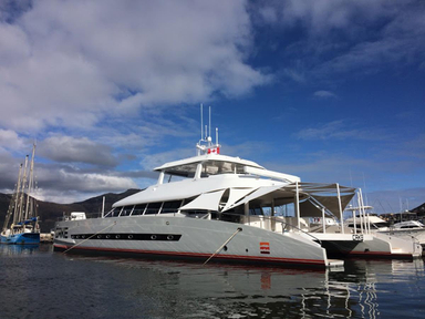 2016 Two Oceans 800E Power Catamaran II Cake