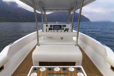 2019 Two Oceans Magnum 2750 Power Catamaran Centre Console